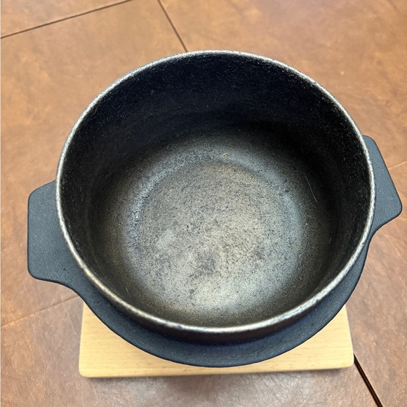 Original Swiss Black Fondue Set with Wooden Base - Picture 4 of 8